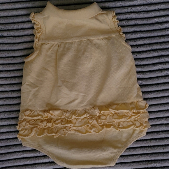 Ralph Lauren Baby Girl Yellow Onesie with Ruffles size 9 Months - Picture 2 of 2